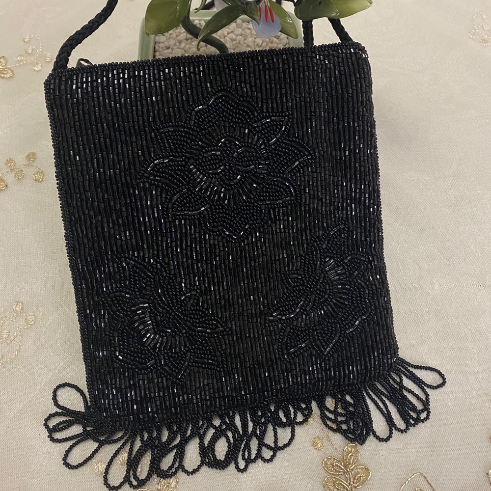 La Regale Vintage Handmade Beaded Evening Purse